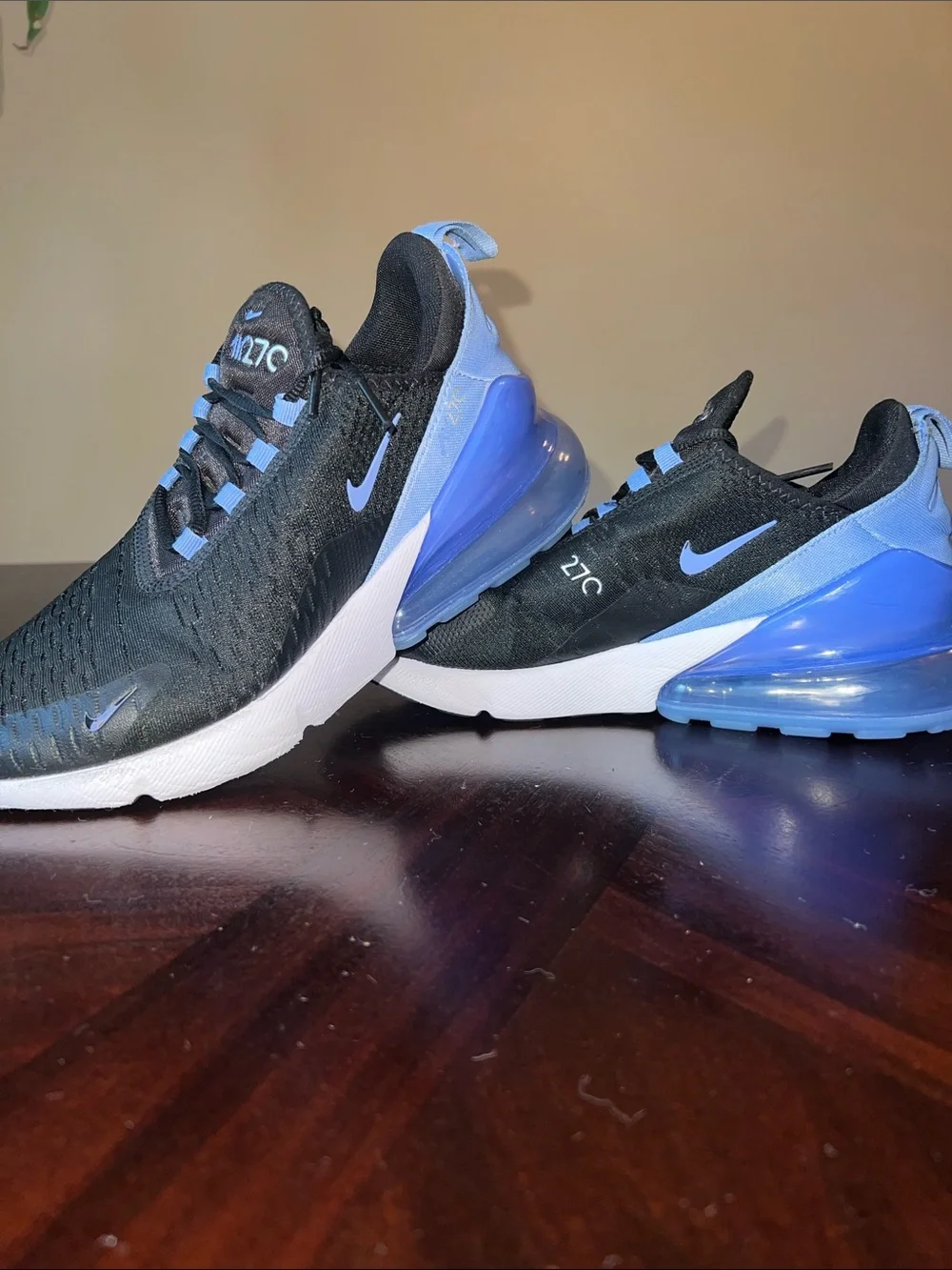 Nike WMNS Air Max 270 Black Royal Pulse
